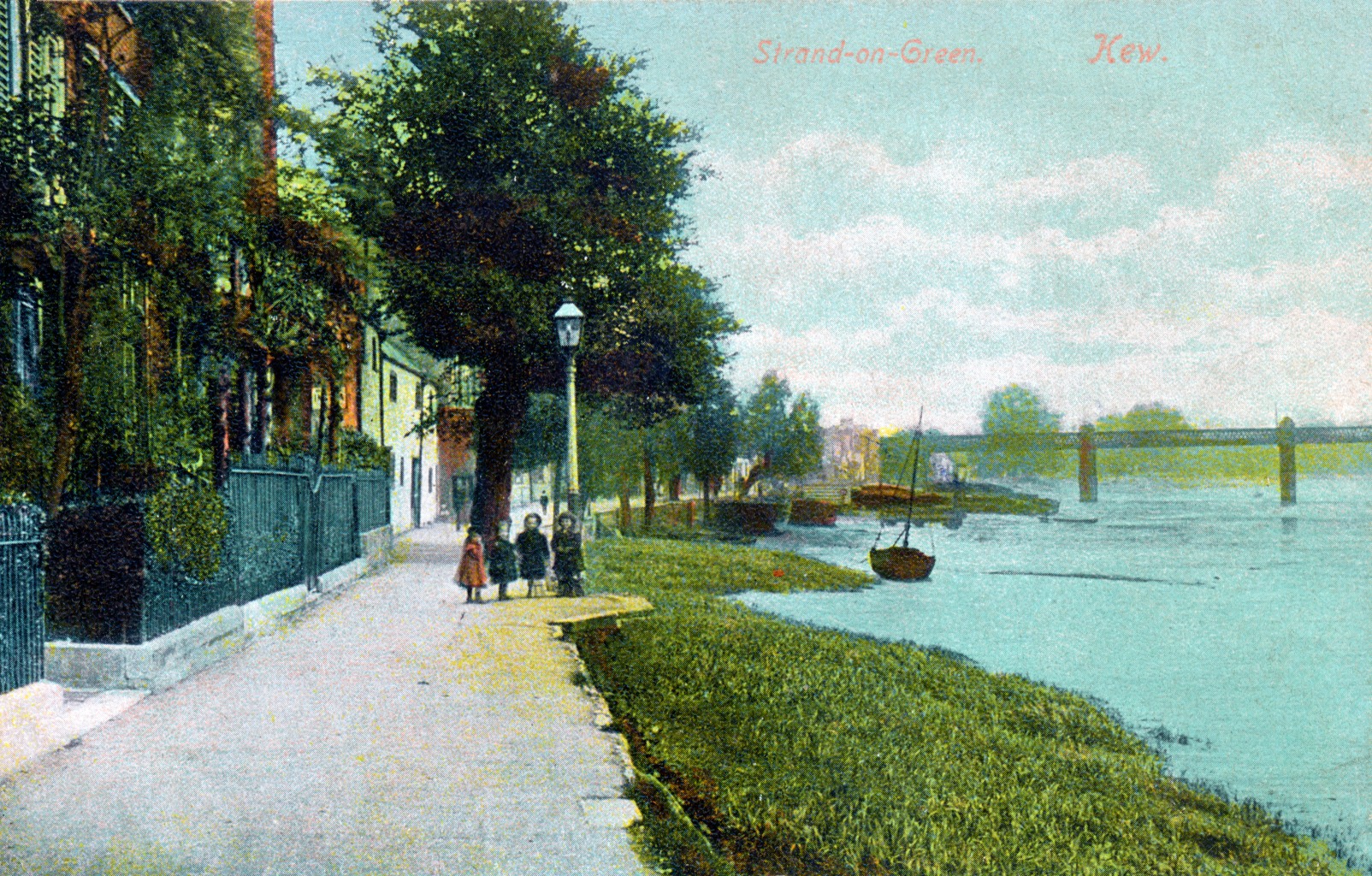 Chiswick Strand on the Green,children,river view